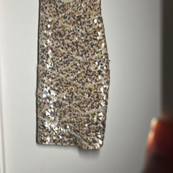 Nice top for the holidays - Picture 6 of 9